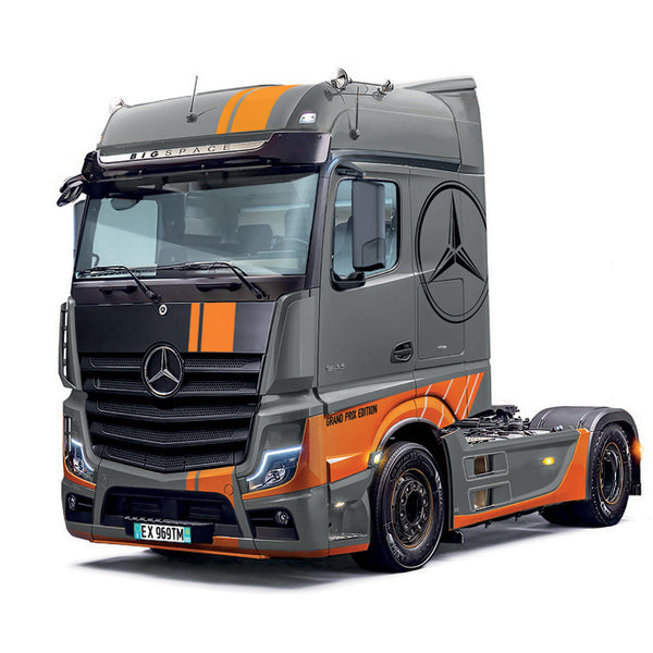 3968 ITALERI Mercedes-Benz Actros MP4 Big Space Grand Prix Edition