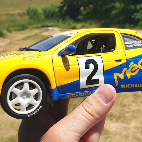 Anson *PREOWNED* Maxi Megane 1:18 Diecast