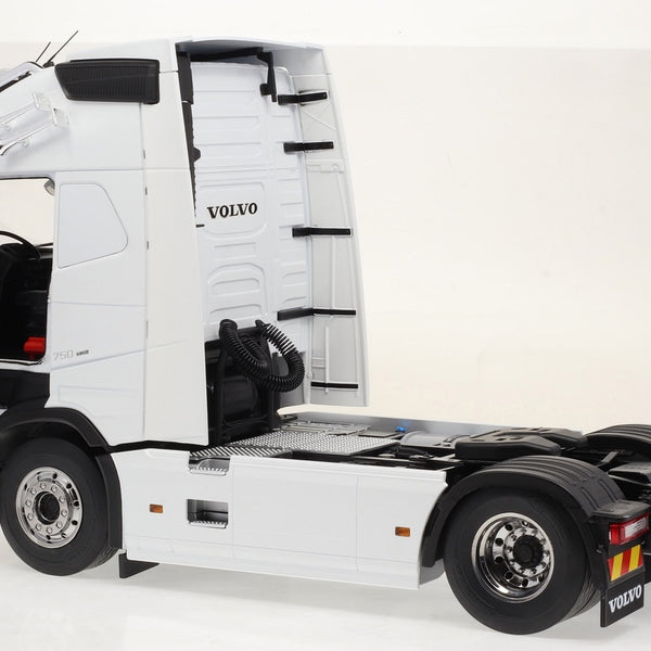 PRE 30208 Volvo FH16 XL Cab White 2018