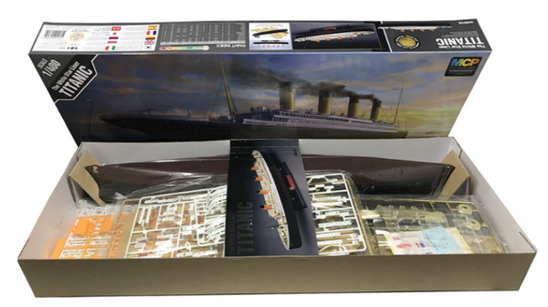 PKAY14215 Academy The White Star Liner Titanic Model Kit