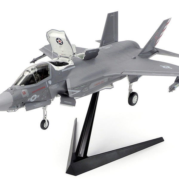 61125 Tamiya 1/48 F-35B Lightning II