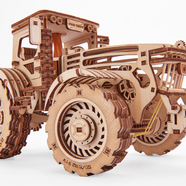 WDTK006 WOOD TRICK Tractor