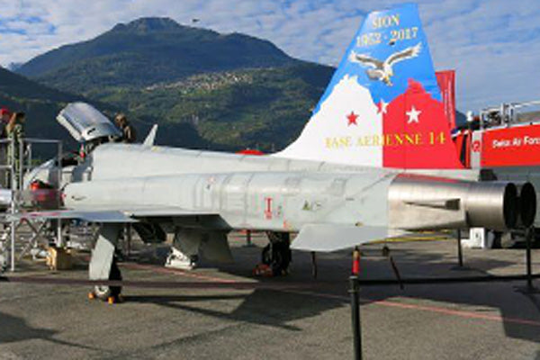 ITA1420 ITALERI F-5E SWISS AIR FORCE