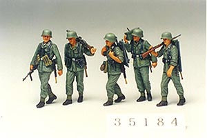 35184 TAMIYA GERMAN MACHINE GUN CREW