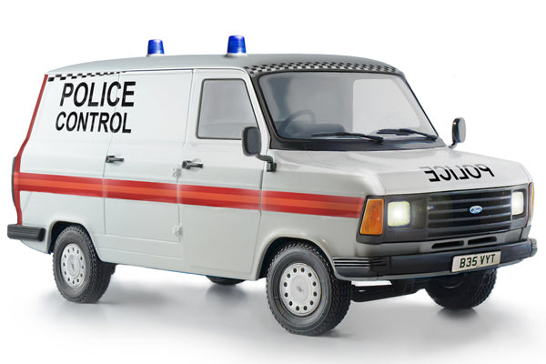 Italeri 3657 FORD TRANSIT MKII POLICE