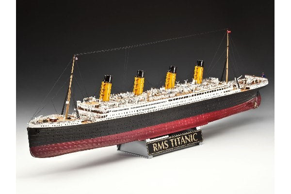 RV05715 Revell RMS Titanic - 100th anniversary edition
