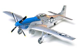 TAMIYA 61040 N.A.P-51D MUSTANG 8TH AF