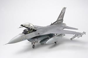 61101 Tamiya Lockheed Martin F-16C Block 25/32 Fighting Falcon ANG