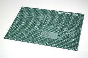74076 TAMIYA CUTTING MAT A3