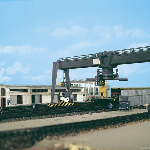 Vollmer 5624 HO Scale Container Crane