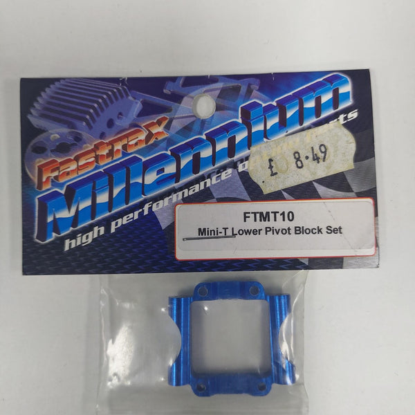 FTMT10 FASTRAX Mini T Rear Lower Pivot Block - Blue Aluminum