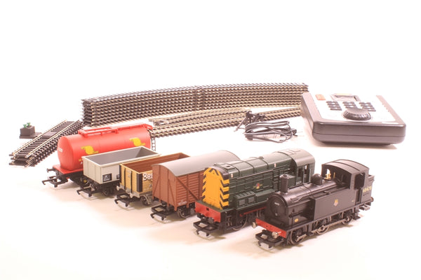 R1126 - Hornby Mixed Freight Digital Train Set