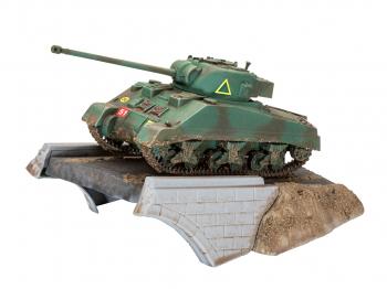 RV03299 Revell Kit 1:76 - First Diorama Set - Sherman Firefly
