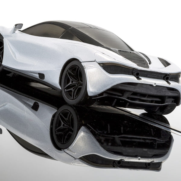 SCALEXTRIC C3982 McLaren 720S - Glacier White