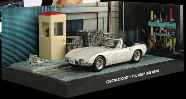 DY007 - Toyota 2000 - Bond - You Only Live Twice