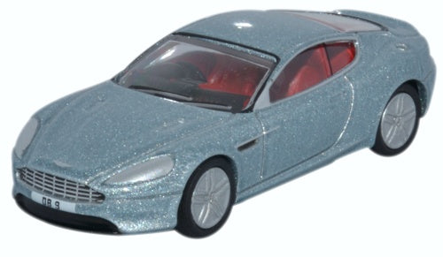 OXF 76AMDB9001 - Aston Martin DB9 Coupe - Skyfall Silver