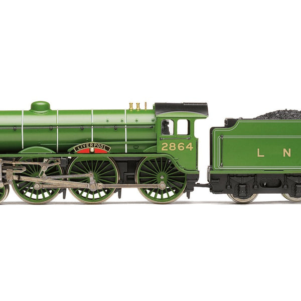 R3588 - RailRoad, LNER, B17 Class, 4-6-0, 2864 'Liverpool' - Era 3