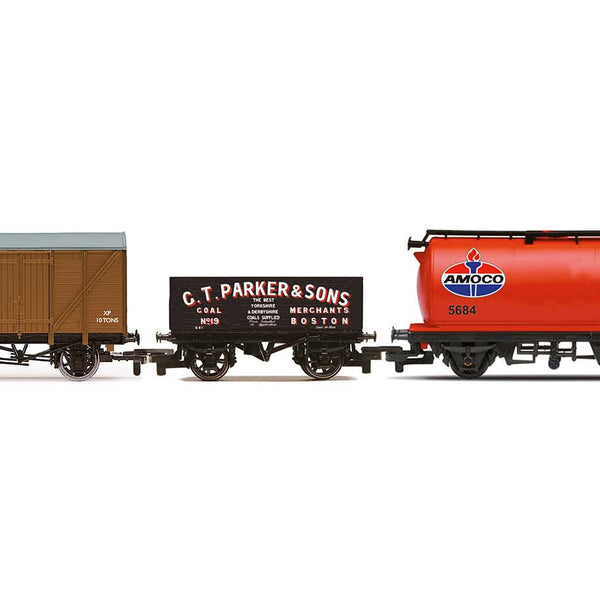 R60048 Hornby RailRoad Triple Wagon Pack, Mixed Wagons with Box Van - Era 3