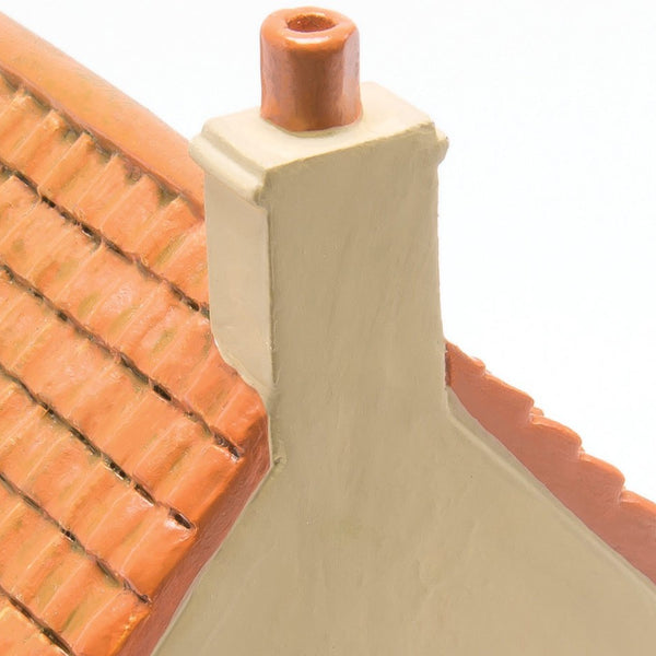 R9832 - HORNBY The Restaurant