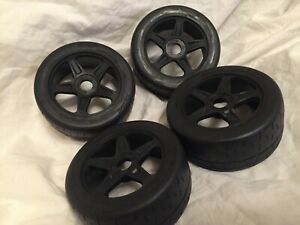 IGTH2019 KYOSHO INFERNO GT2 SEMI SLICK TYRES ON BLACK RIMS 4PCS